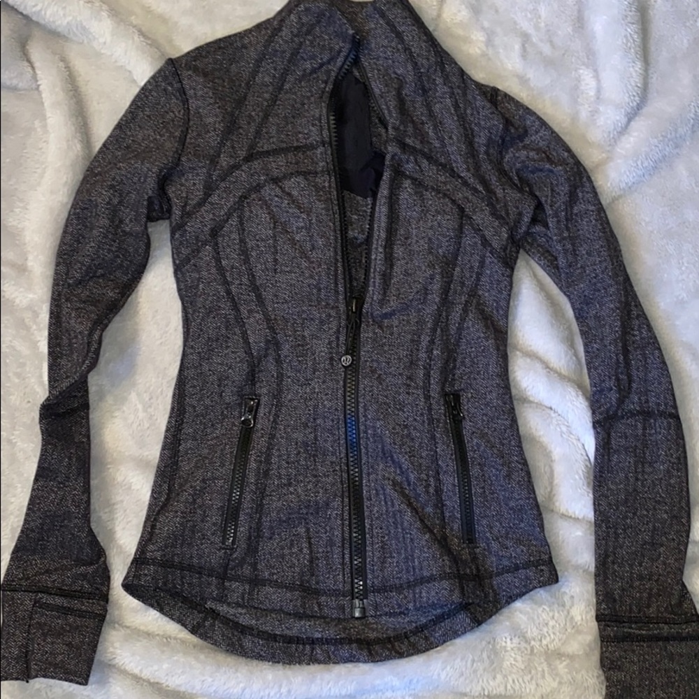 Black Long Sleeve Lululemon Zip Up Jacket